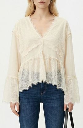 VERO MODA VERO MODA Emilie V-Neck Lace Swing Top