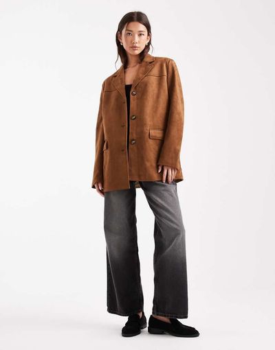 Vero Moda Vero Moda faux suede oversized blazer in camel-Neutral