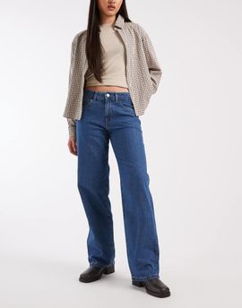 Vero Moda Vero Moda Kirsa mid rise straight leg jeans in medium blue wash