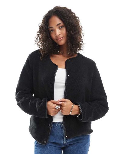 Vero Moda Vero Moda lightweight contrast teddy jacket in black