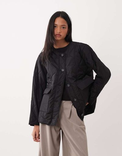 Vero Moda Vero Moda onion quilted short jacket with pockets in black