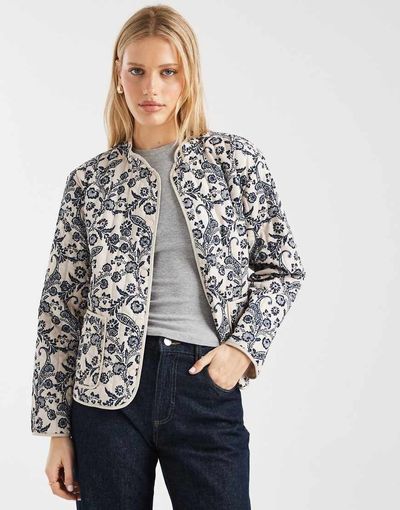Vero Moda Vero Moda quilted jacket in cream and blue paisley print-White