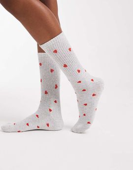 Vero Moda Vero Moda ribbed sports socks in light gray with heart print
