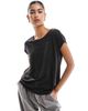 Vero Moda Vero Moda round neck t-shirt in black - 1