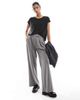Vero Moda Vero Moda round neck t-shirt in black - 3