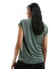 Vero Moda Vero Moda round neck t-shirt in green - 4