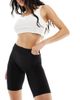 Vero Moda Vero Moda seamless longline shapewear shorts in black - 2