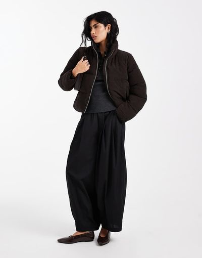 Vero Moda Vero Moda short corduroy puffer jacket in chocolate brown