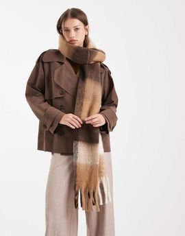 Vero Moda Vero Moda soft boucle scarf in cream, fossil and charcoal plaid-White