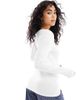 Vero Moda Vero Moda soft scoop neck long sleeve top in white - 4