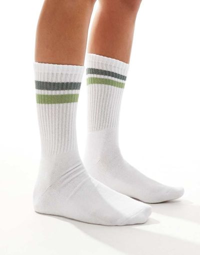 Vero Moda Vero Moda sporty ribbed socks in white and green