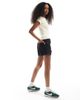Vero Moda Vero Moda Tess shorts in black denim - 2