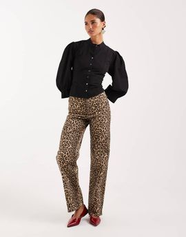 Vero Moda Vero Moda Tessa high rise wide leg jeans in leopard print-Neutral