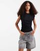 Vero Moda Vero Moda Wien mid rise belted denim shorts in light gray wash - 1
