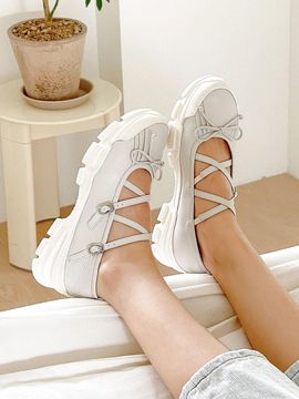 VETIANO Double X Ribbon Strap Flat Sneakers