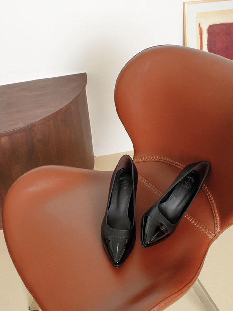 VETIANO Gabriel Two-tone Garbosi Pointed 8cm Pumps