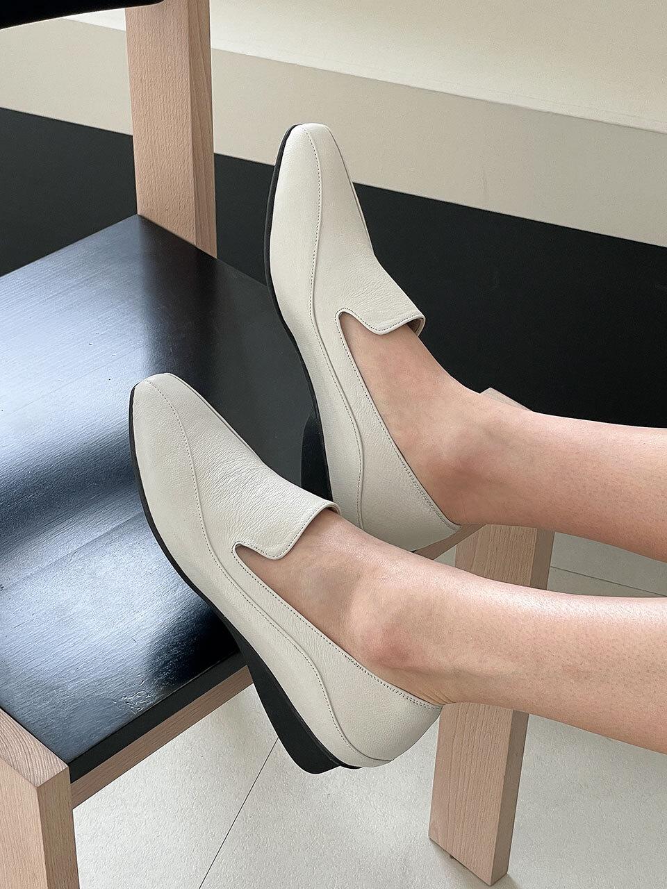 VETIANO Murphy Square Loafer
