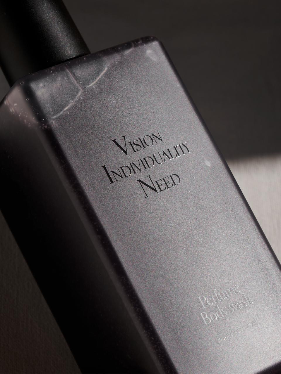 VIIN Adorable Perfume Black Body Wash 300ml