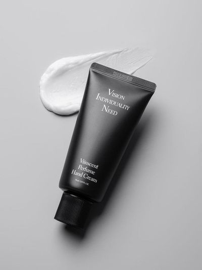 VIIN Moisturizing Brightening Hand Cream