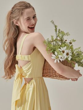 VIKINIVENDER Meyer Back Ribbon Long Dress