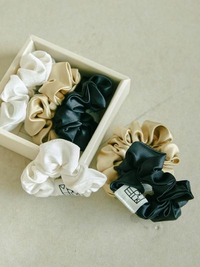 VILLA DE SILK Baby Scrunchie 3 Set - White/Beige/Black