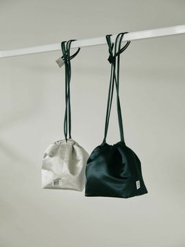 VILLA DE SILK Silk Bucket Bag - 2 Colors