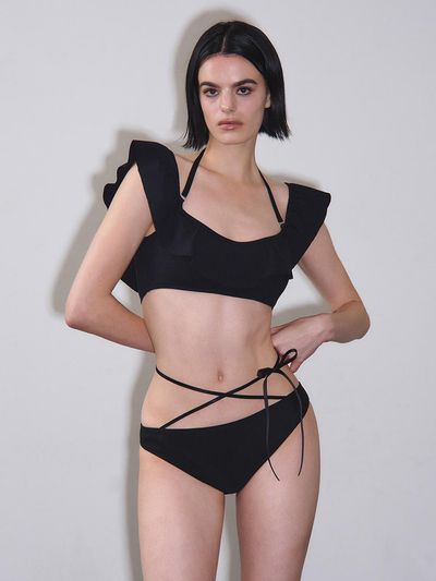 VINAJ Frill Square Neckline Detachable Strap Bikini Bra [Black]