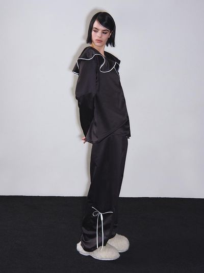 VINAJ Ribbon Pocket Stretch Satin Pajama Pants [Black]