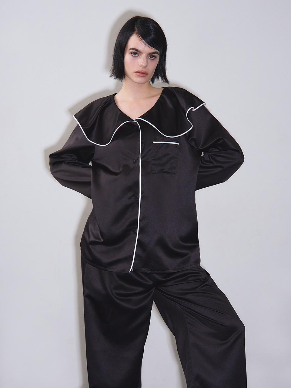 VINAJ Ruffle Collar Stretch Satin Pajama Shirt [Black]