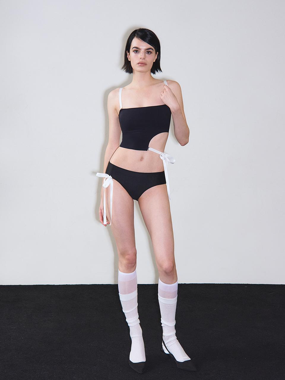 VINAJ Side Ribbon Low Cut Bikini Panty [Black]