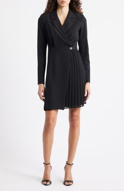 Vince Camuto Dresses Vince Camuto Dresses