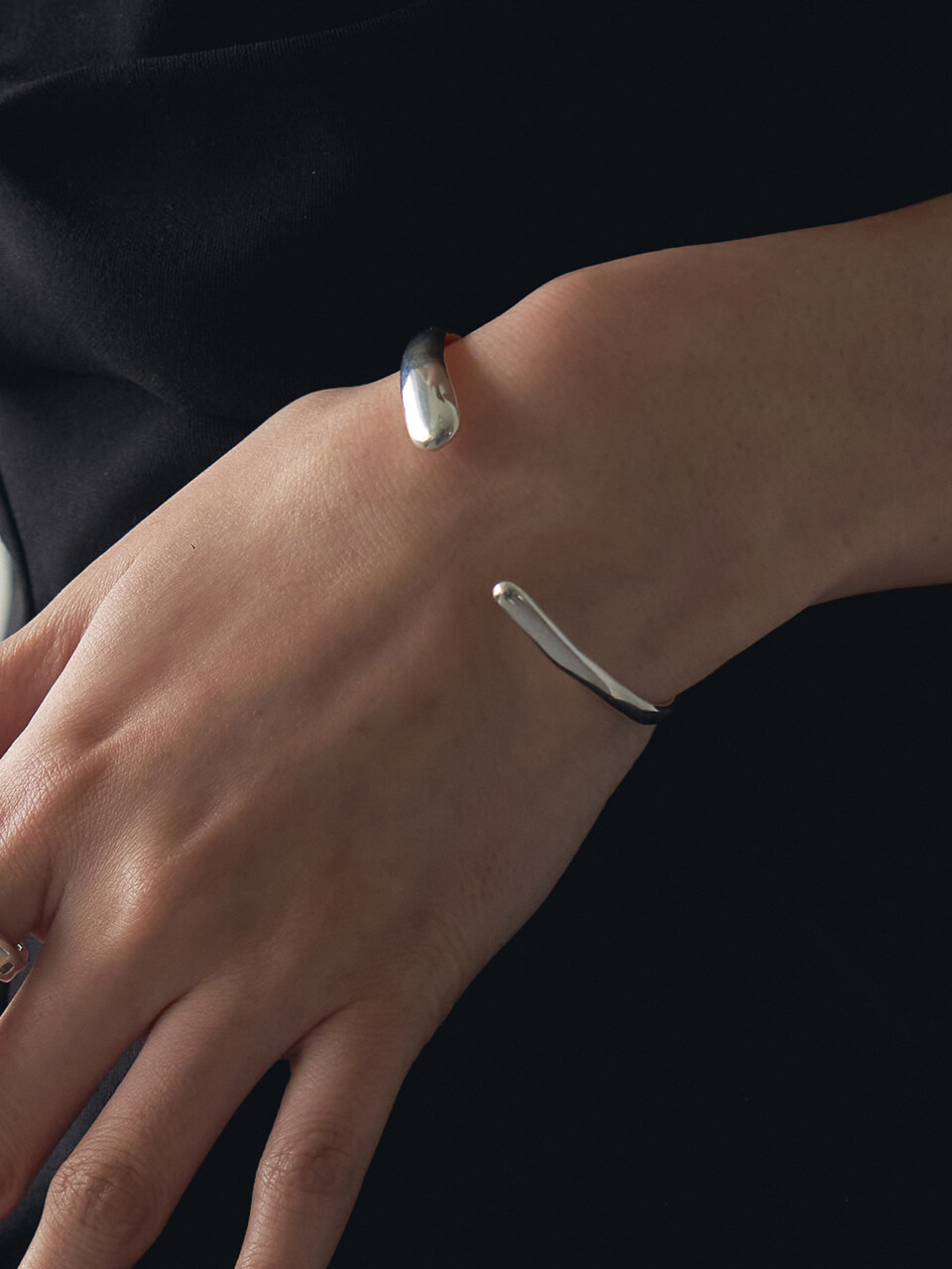 VINOOM Classic Stem Bracelet