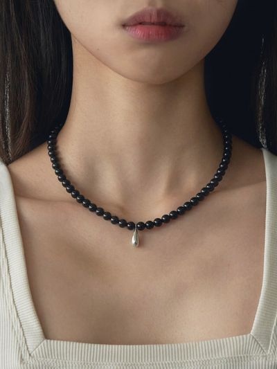 VINOOM Seed Ball Necklace (Onyx)