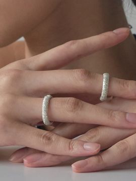 VINOOM Stem-Textured Ring