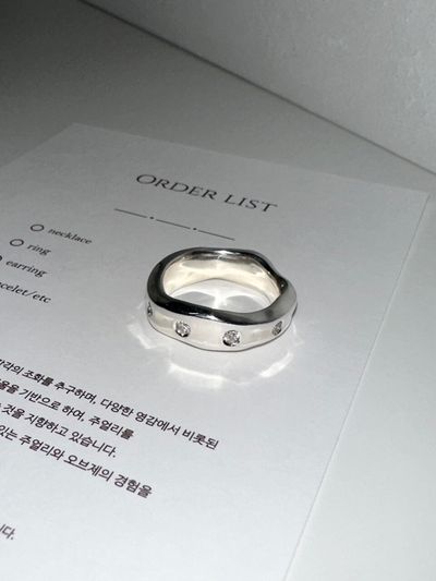 VINOOM White Cubic Ring
