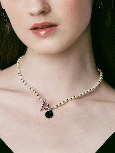 VINTAGE HOLLYWOOD Pearl n Beads Rose Necklace_VH2435NE008M