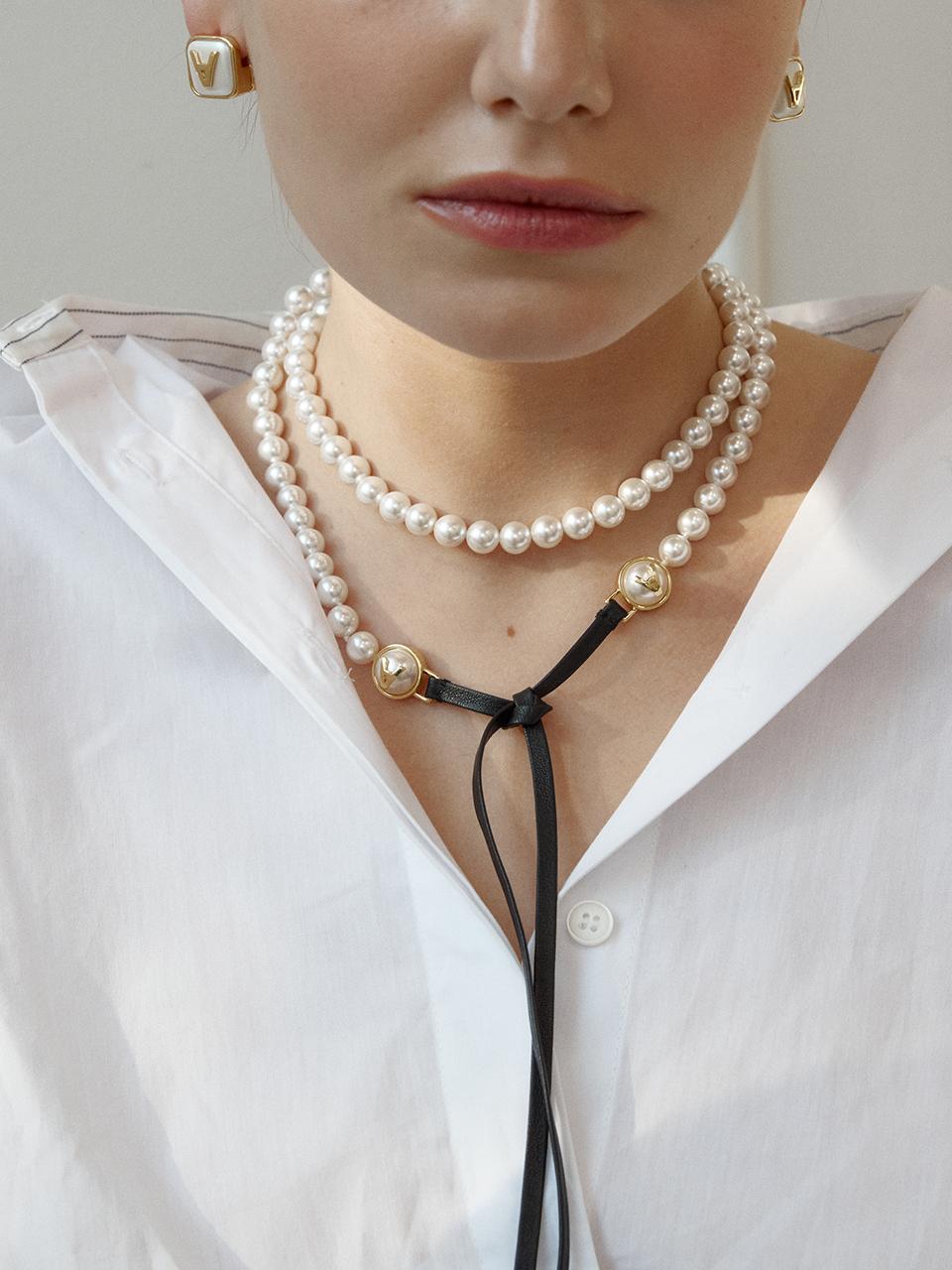 viollina Breakfast at Tiffany s Necklace