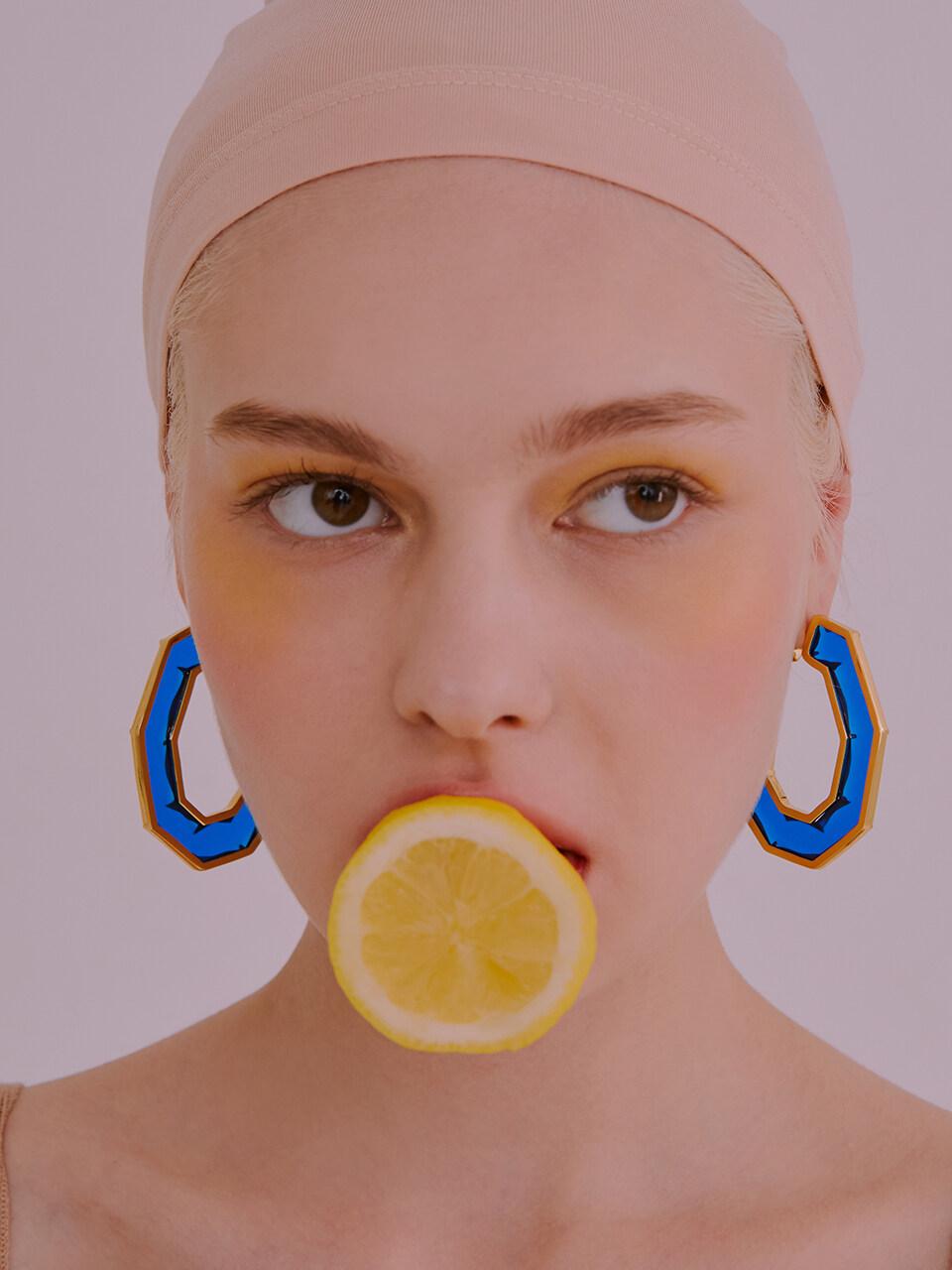 viollina Clear Septangular Earrings Blue