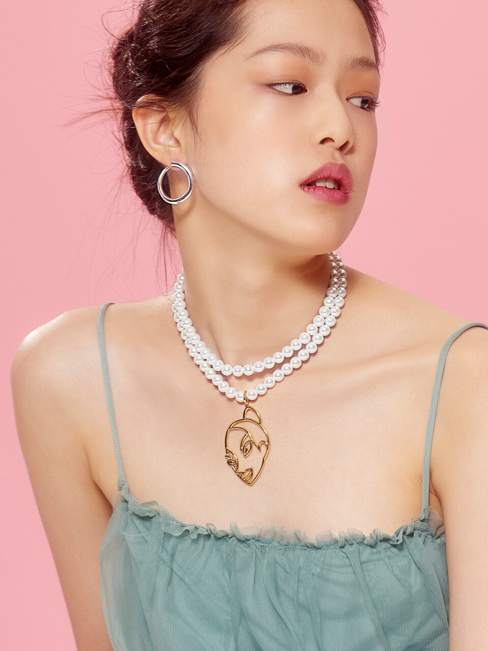 viollina Sassy Girl Drawing Necklace