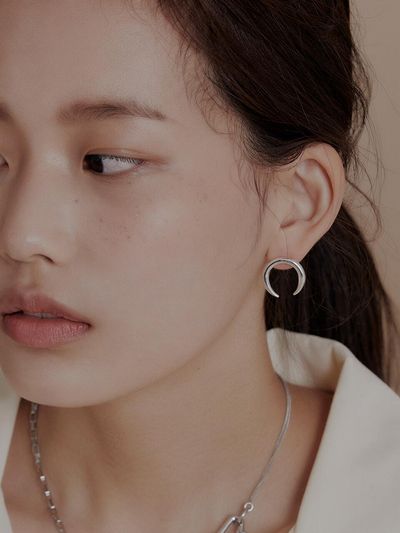 viollina Silver Horn Earrings