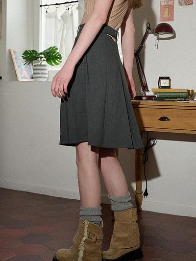 VITALSIGN Back Cut-Out Pleats Midi Skirt_Charcoal