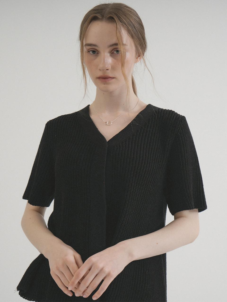 VLETI V-neck Shirring Button Knit Cardigan (Black)