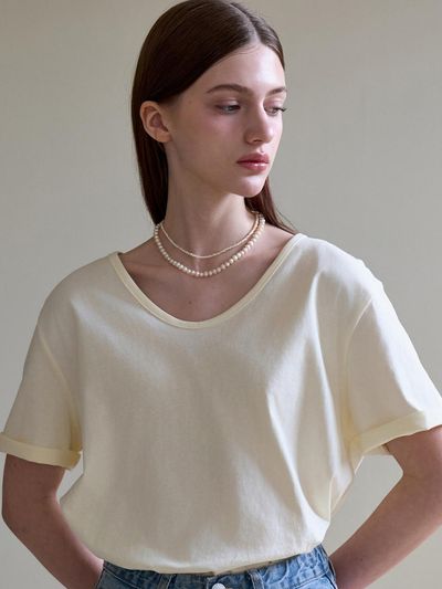 VOIEBIT for WOMEN Basic Scoop Neck Silket Tee_Light Yellow
