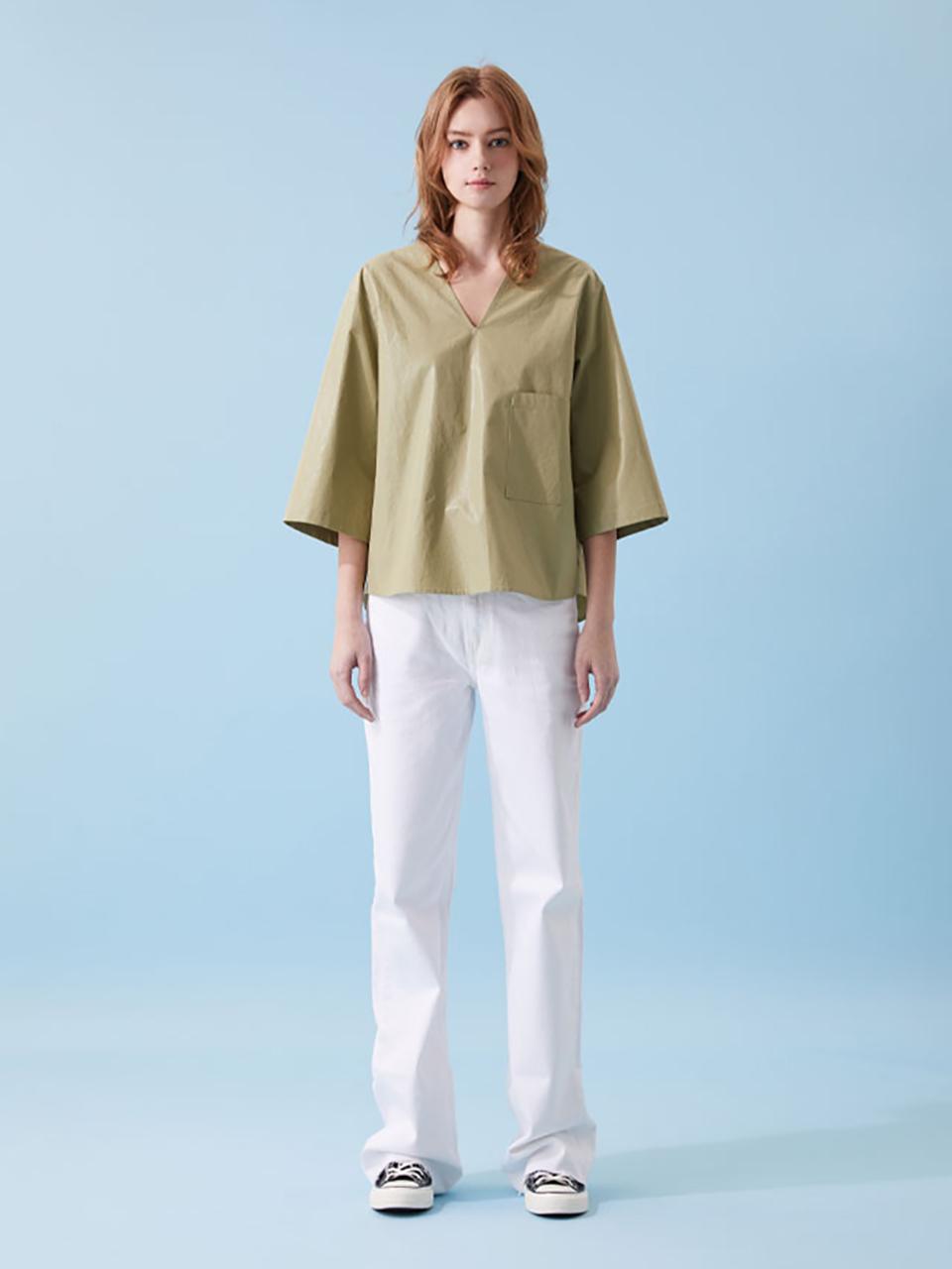 VOYONN Coated Cotton V-neck Short Sleeve Shirt [Khaki] (001)