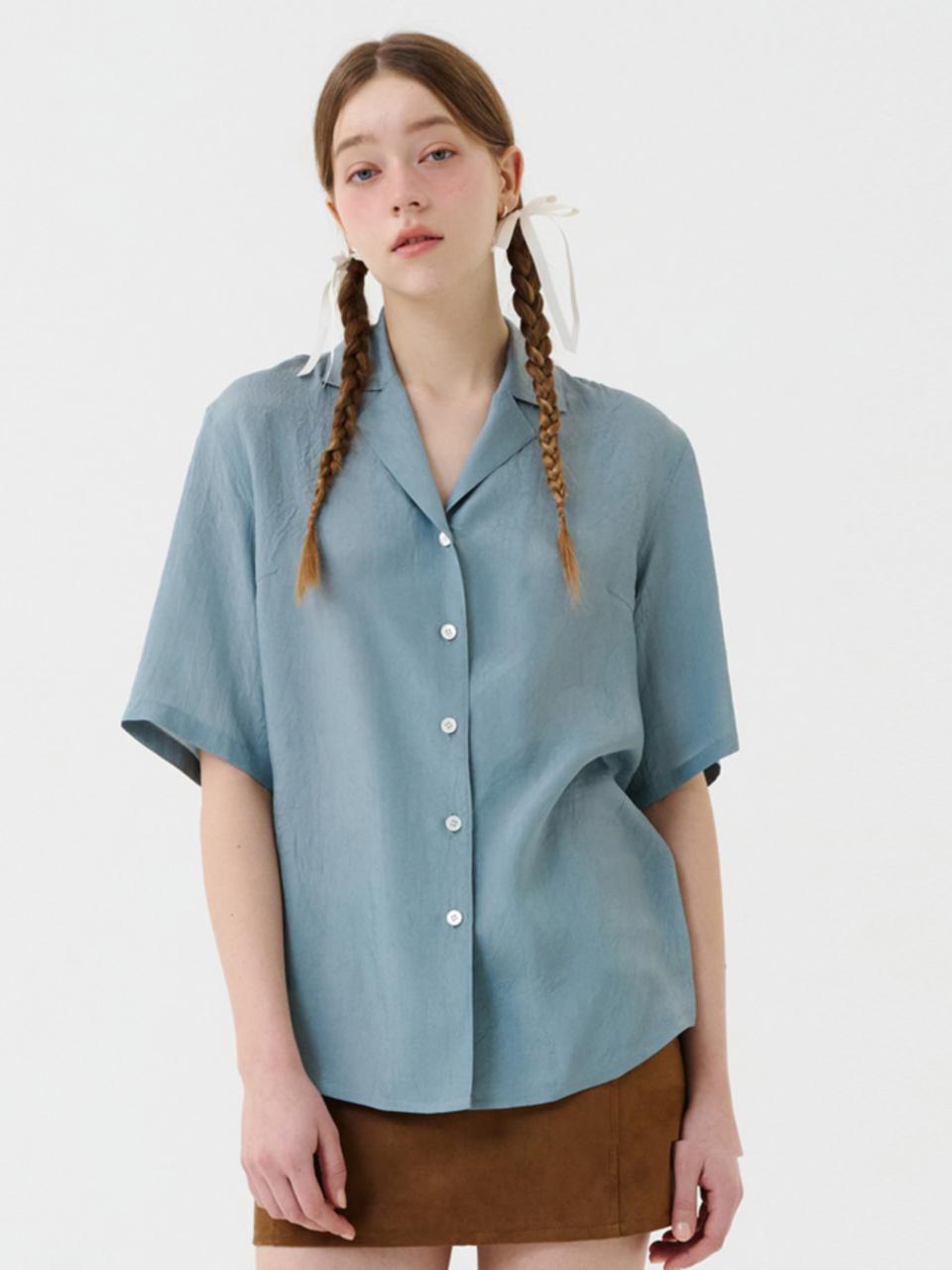 VOYONN Crinkle Acetate Short-Sleeve Blouse (0141) [Green]