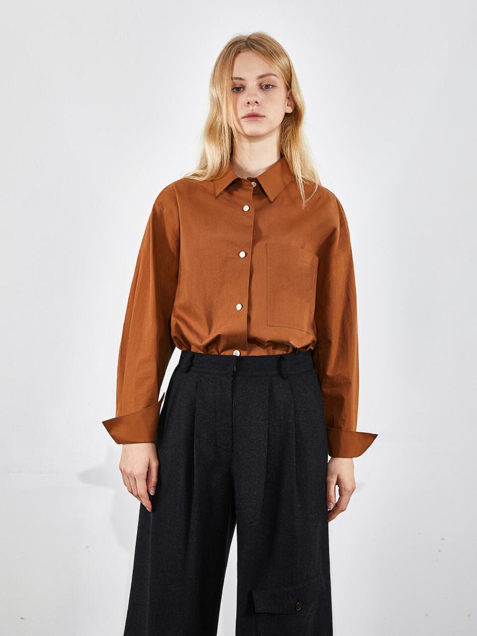 VOYONN Embroidered Point Bio Cotton Signature Shirt [Camel Brown] (0022)
