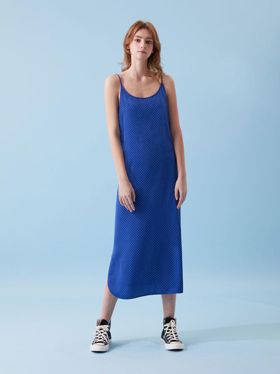 VOYONN Long slip strap sleeveless printed dress (025) [blue]
