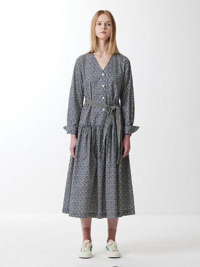 VOYONN V-neck Printed Shirring Shirt Dress [Navy] (0058)