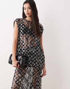 Vrg Grl VRG GRL embellished short sleeve mesh top in black-Neutral