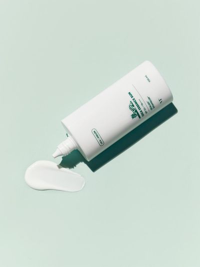 VT COSMETICS Cica Essence Water-Based UV Protection Sunscreen